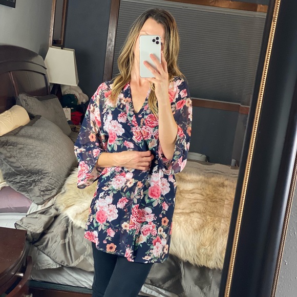 Moe & Arrow Flower Open Sheer Cardigan, Small - Picture 8 of 15